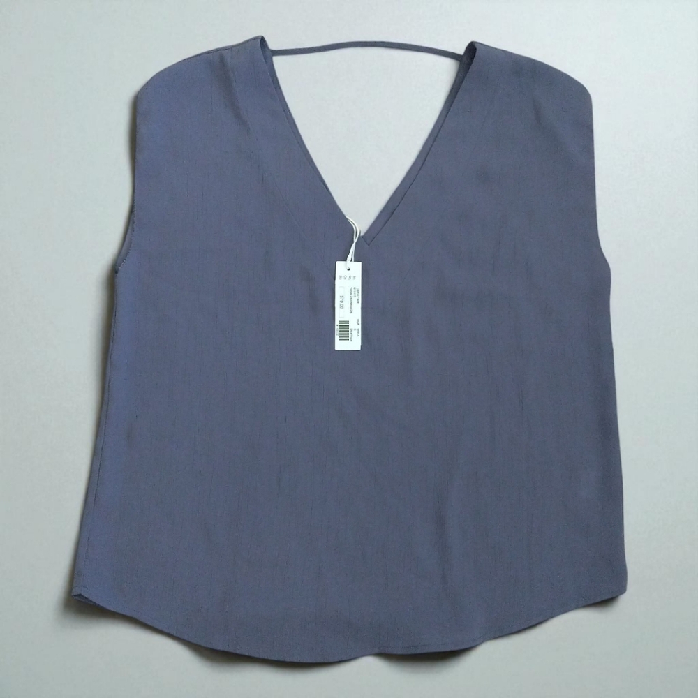 Gentle Fawn Bluish GrayV-Neck Sleeveless Blouse